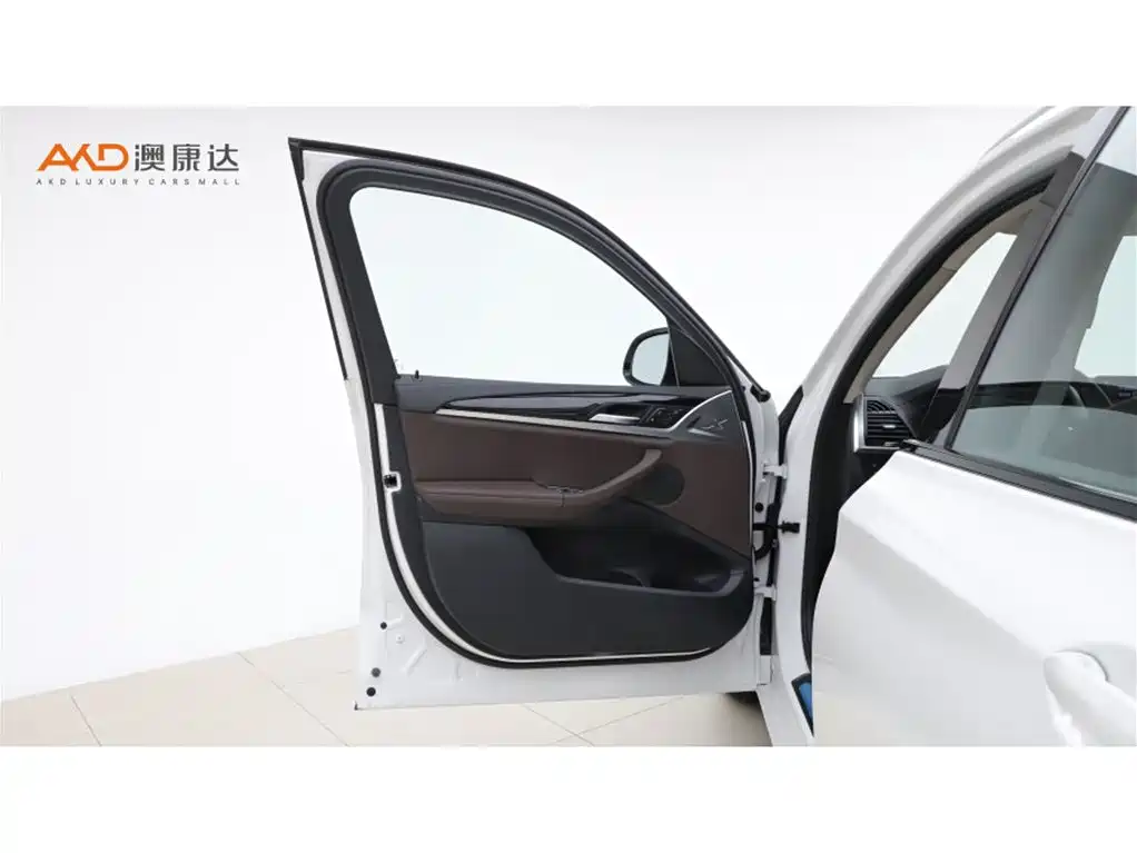BMW X3 — миниатюра 10