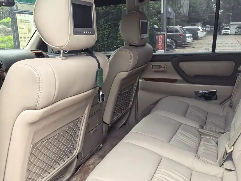 Toyota Land Cruiser — миниатюра 10