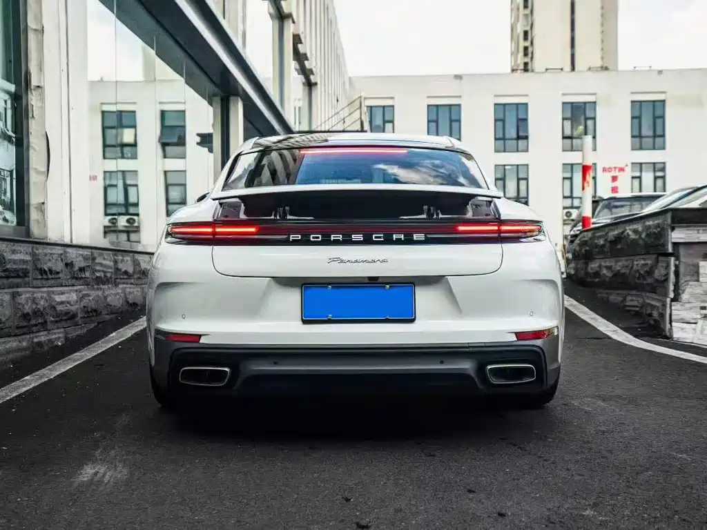 Porsche Panamera — миниатюра 8