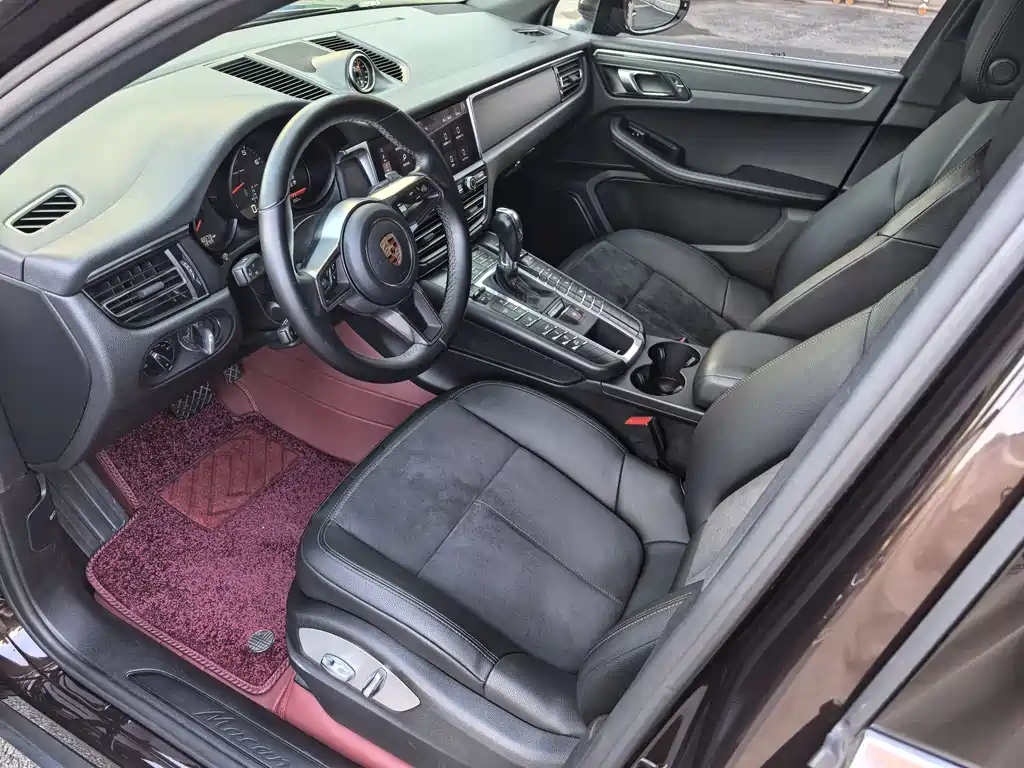 Porsche Macan — миниатюра 3