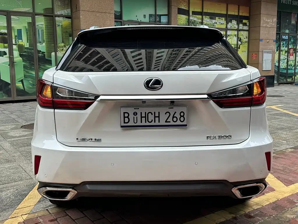 Lexus RX — миниатюра 5