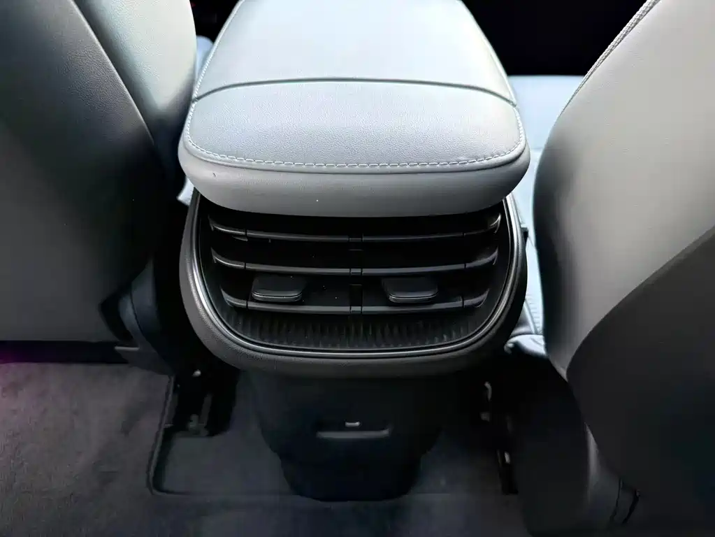 NIO ET5T — миниатюра 10