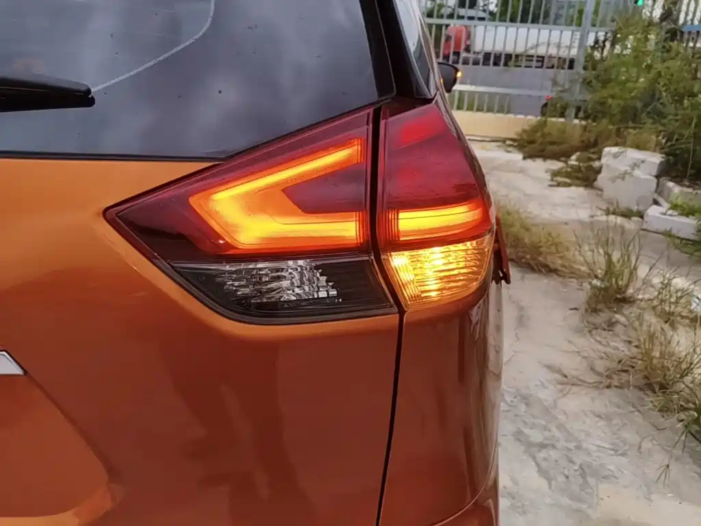 Nissan X-Trail — миниатюра 8