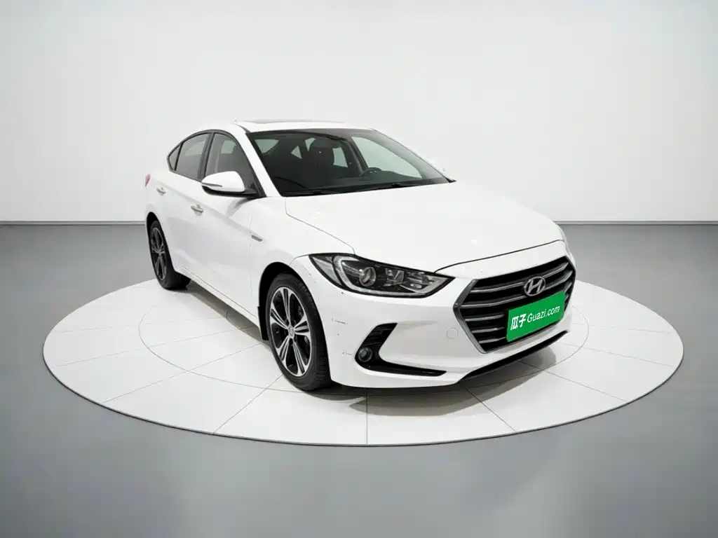 Hyundai Elantra — миниатюра 3