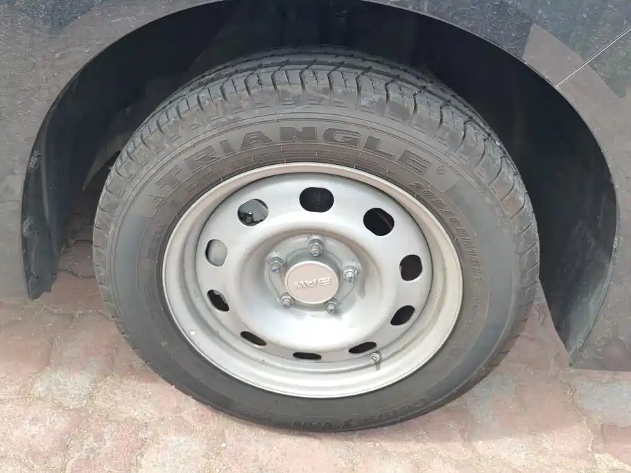 BAW Ruisheng Ace M7 New Energy — миниатюра 6