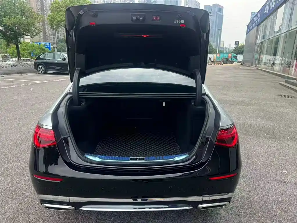 Mercedes-Benz S-Class — миниатюра 23
