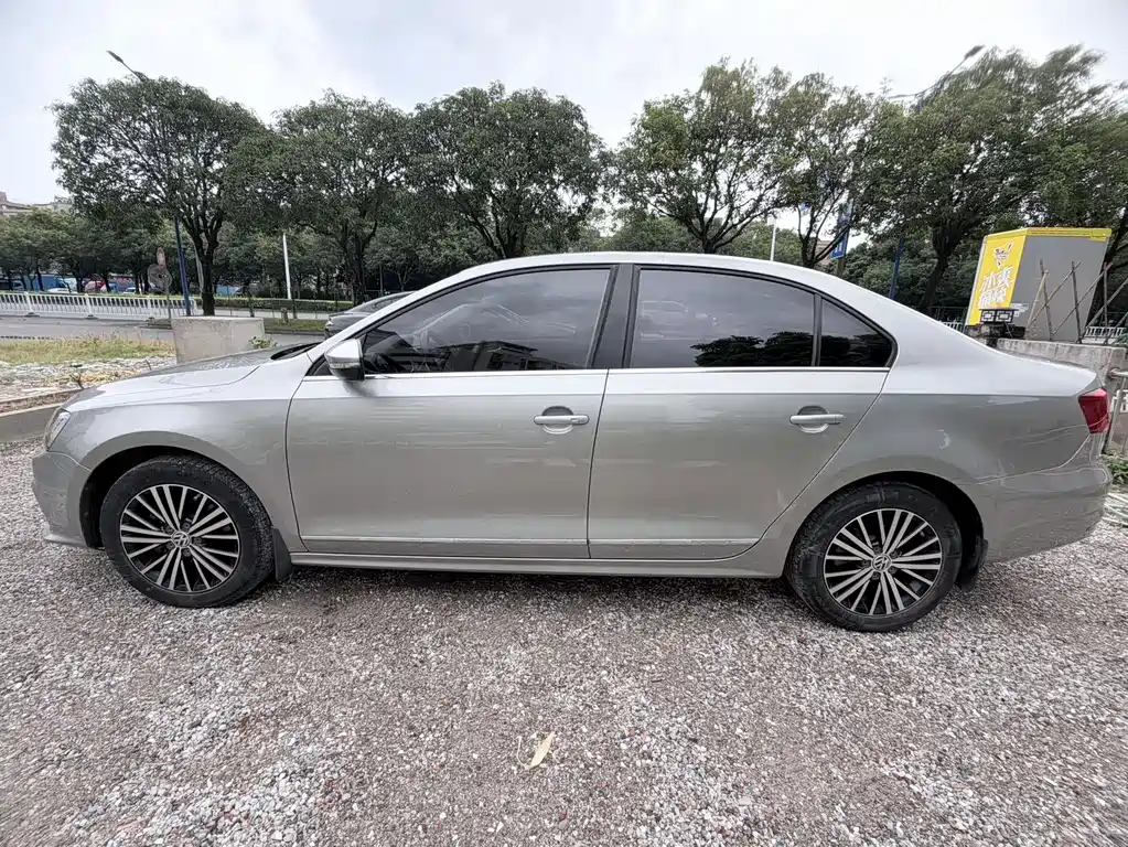 Volkswagen Sagitar — миниатюра 7