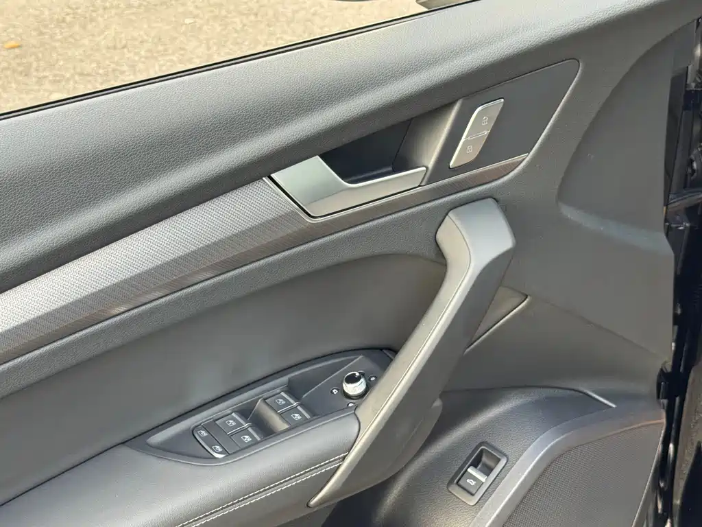 Audi Q5L — миниатюра 25