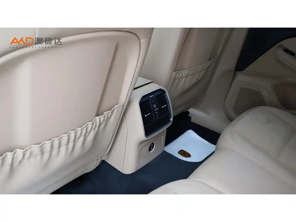 Porsche Macan — миниатюра 9