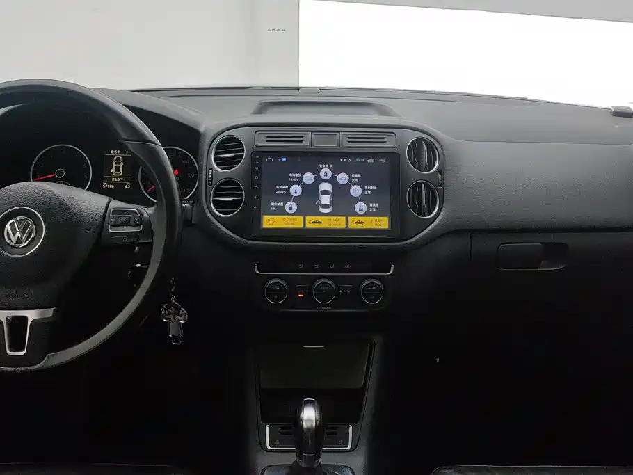 Volkswagen Tiguan — миниатюра 13