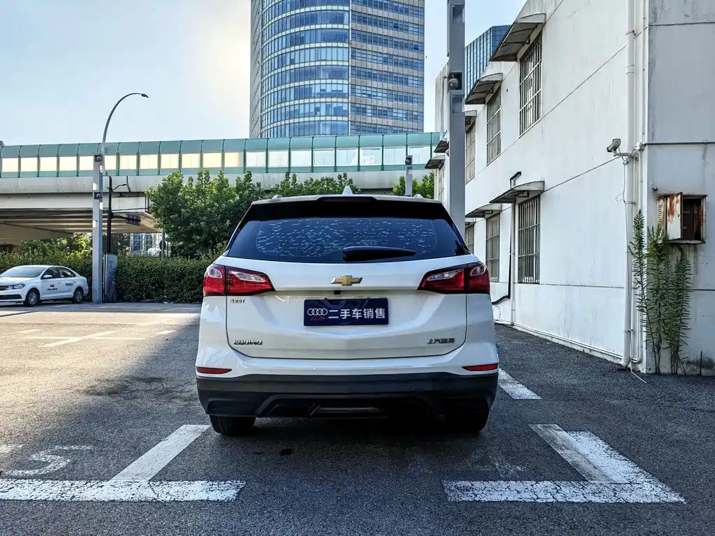 Chevrolet Equinox — миниатюра 6