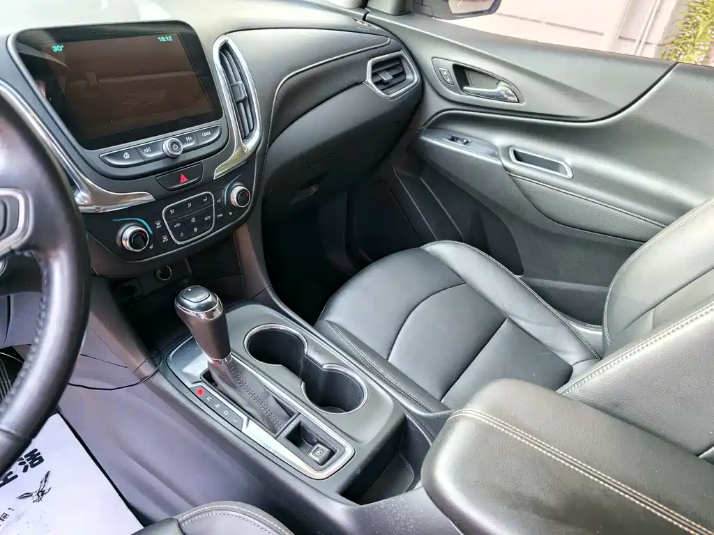 Chevrolet Equinox — миниатюра 16