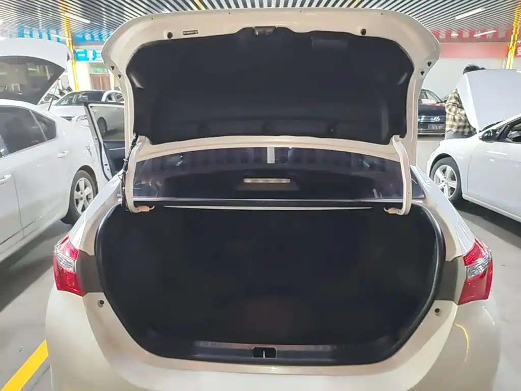 Toyota Corolla — миниатюра 19