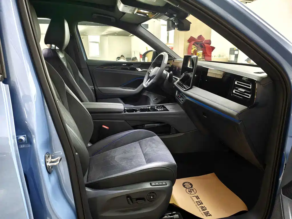 Volkswagen Tiguan L — миниатюра 9