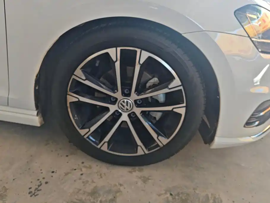 Volkswagen Golf — миниатюра 6