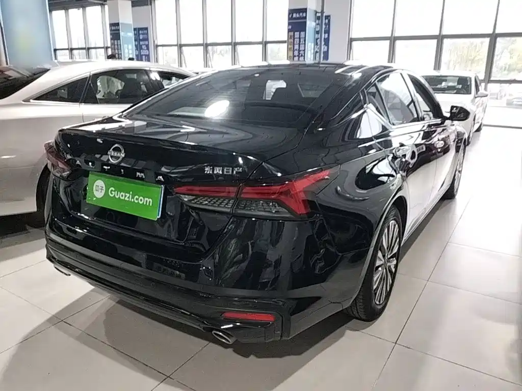 Nissan Teana — миниатюра 7