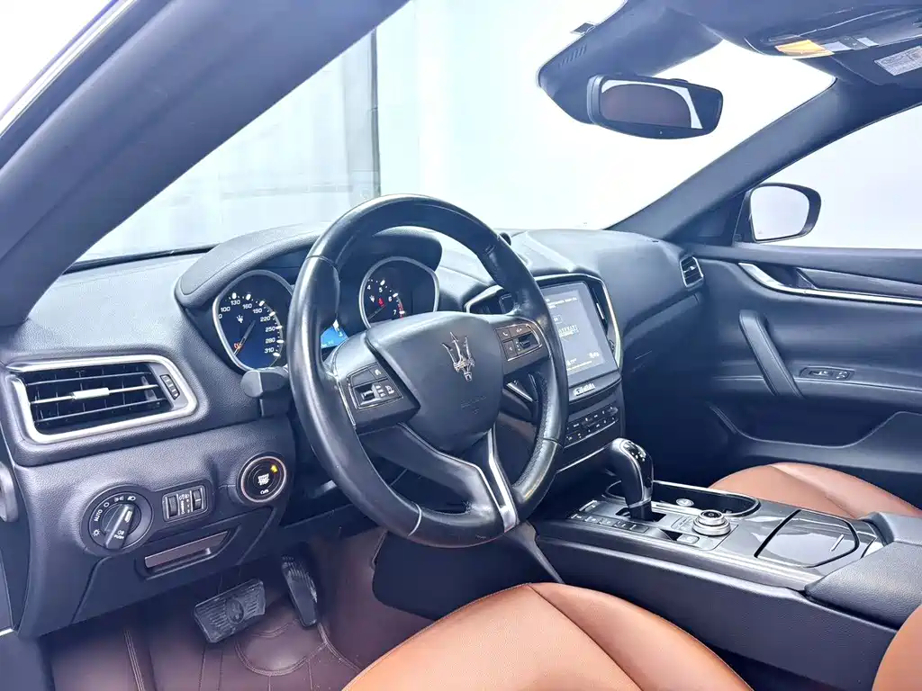 Maserati Ghibli — миниатюра 5