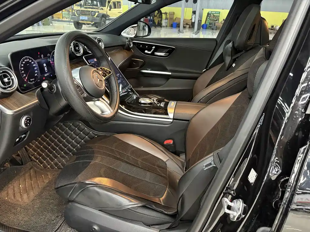 Mercedes-Benz C-Class — миниатюра 4