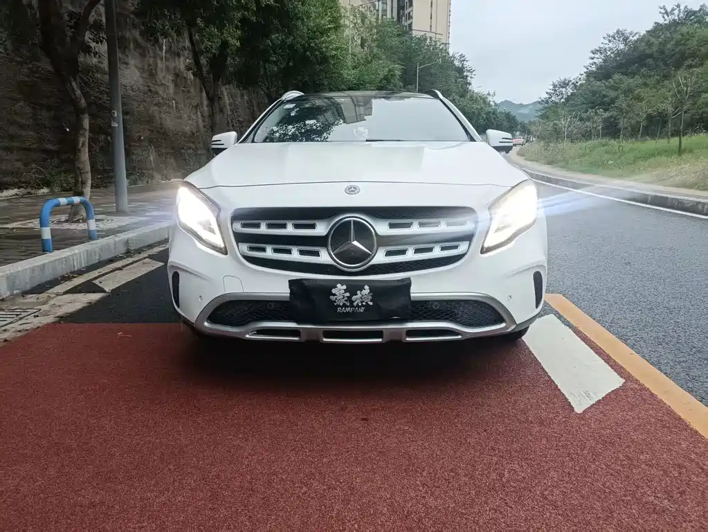 Mercedes-Benz GLA — миниатюра 2