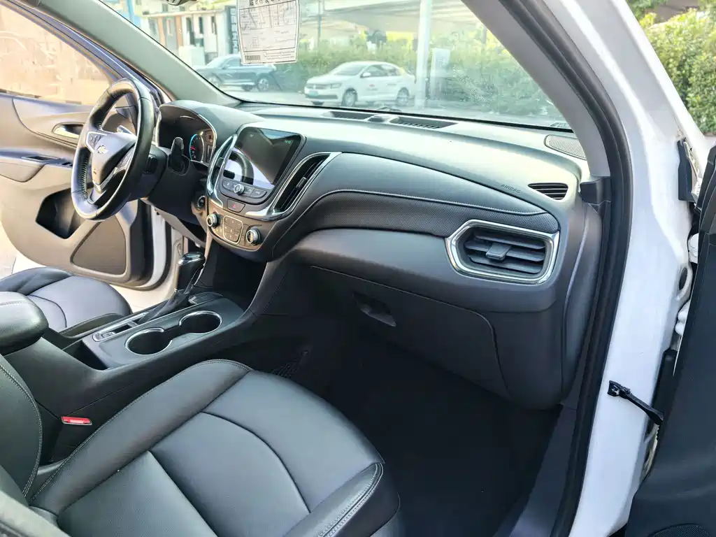 Chevrolet Equinox — миниатюра 8