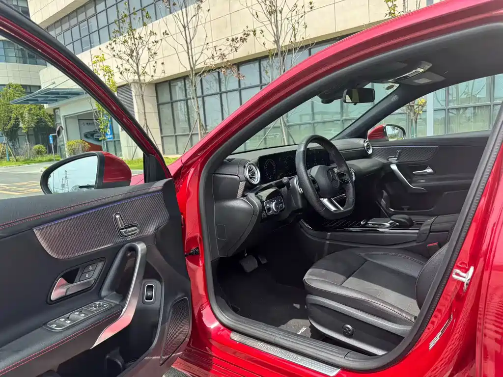 Mercedes-Benz A-Class — миниатюра 4