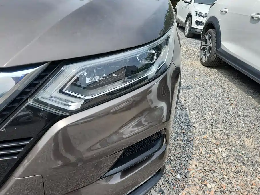 Nissan Qashqai — миниатюра 5