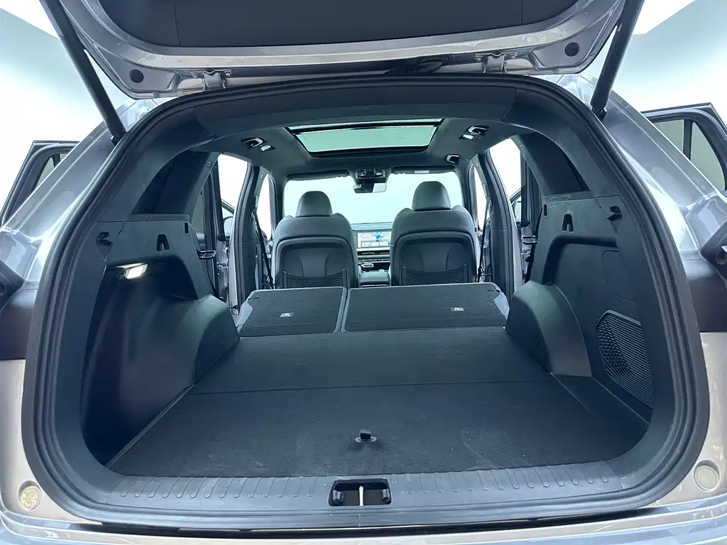 Geely Xingyue L — миниатюра 27