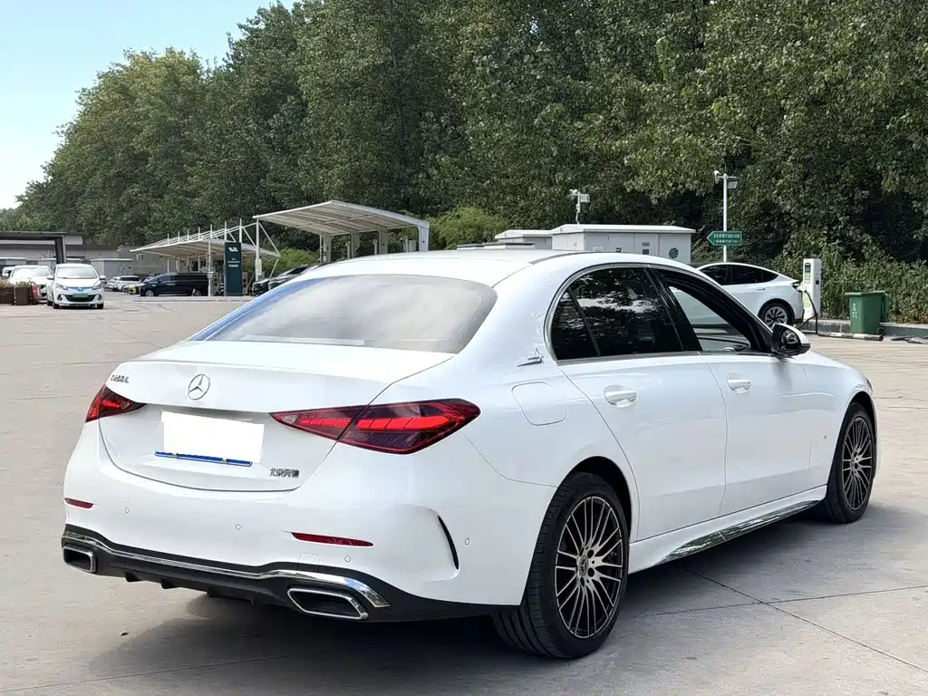 Mercedes-Benz C-Class — миниатюра 7