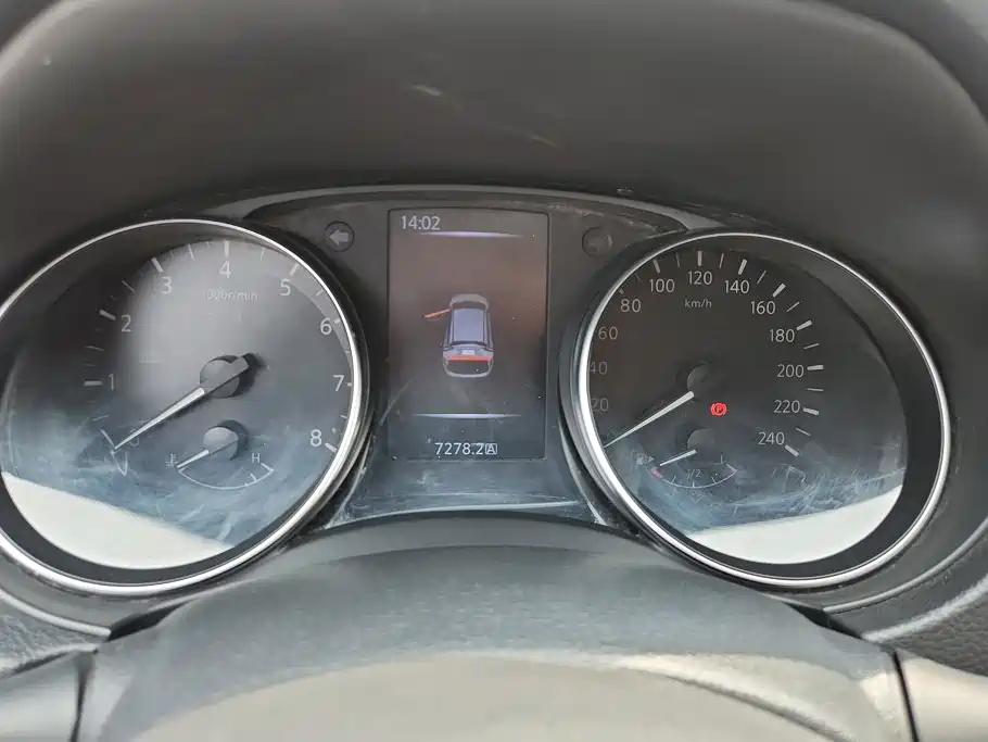 Nissan Qashqai — миниатюра 14