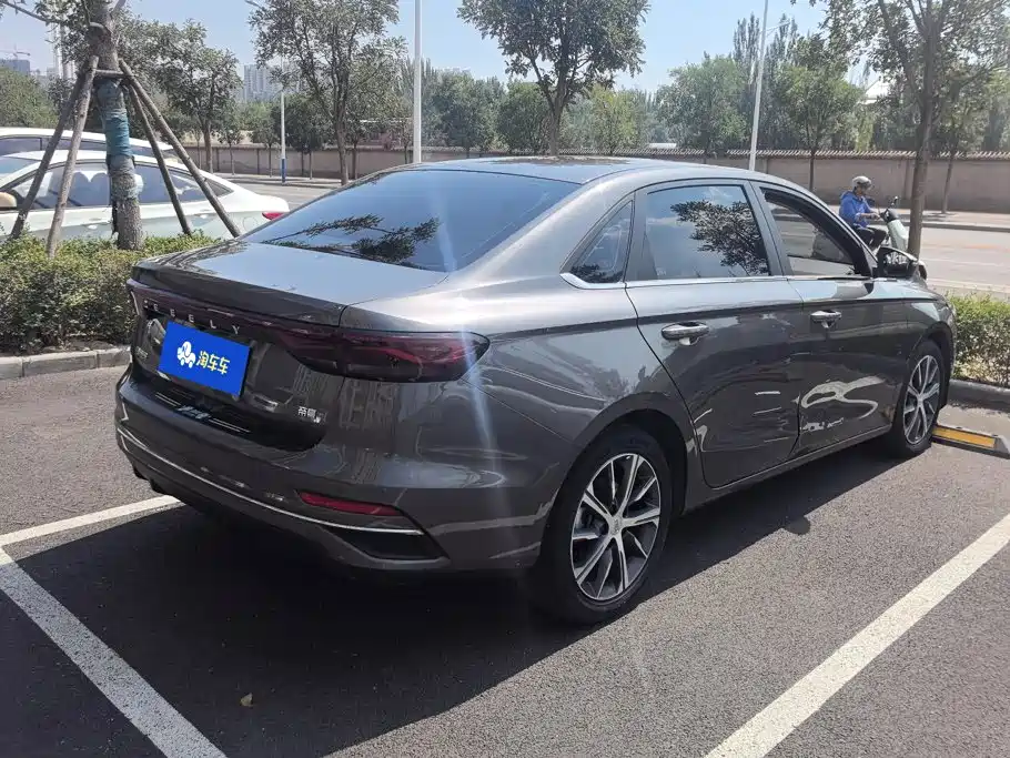 Geely Emgrand — миниатюра 3