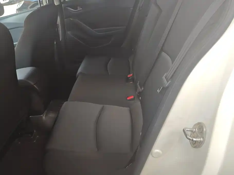 Mazda 3 Axela — миниатюра 11