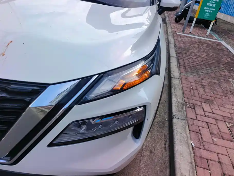 Nissan X-Trail — миниатюра 5
