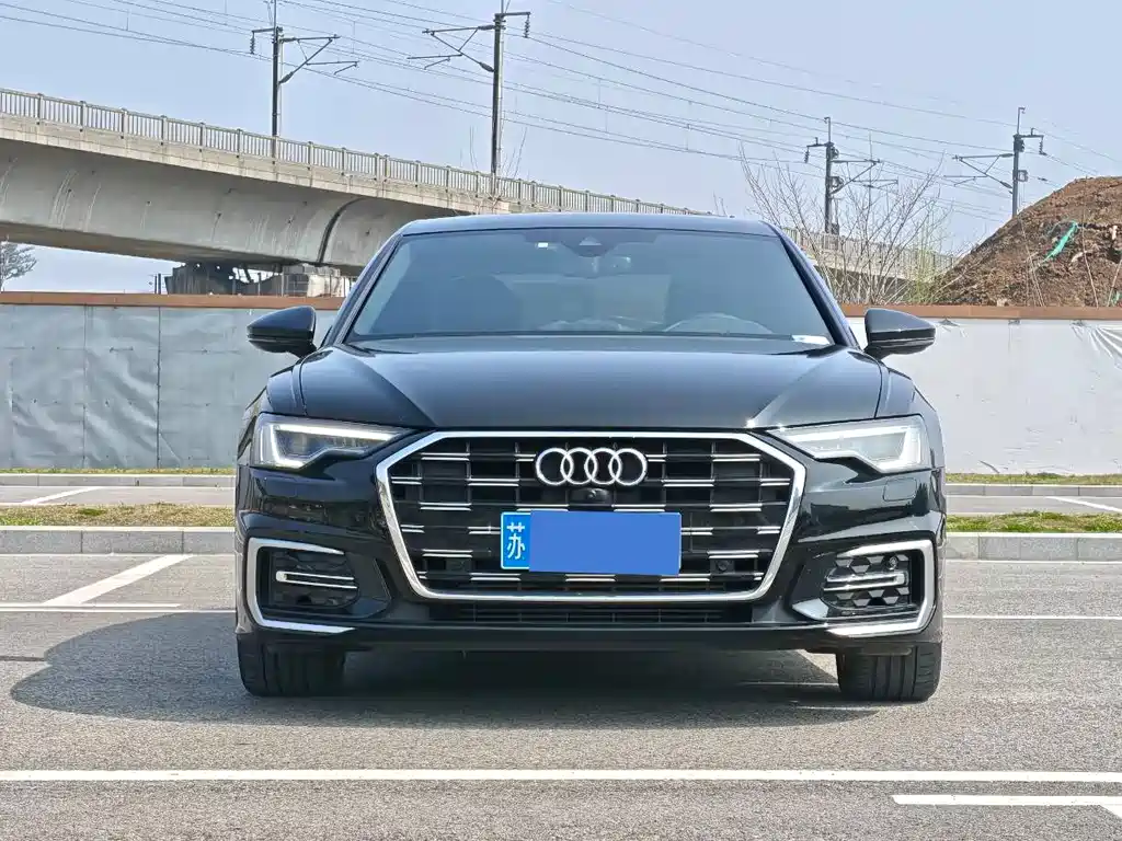Audi A6L 2024 40 TFSI Luxury
