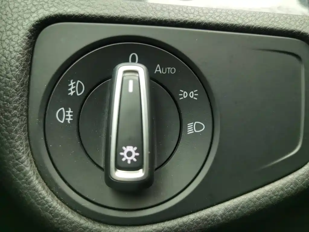 Volkswagen Golf (Import) — миниатюра 21