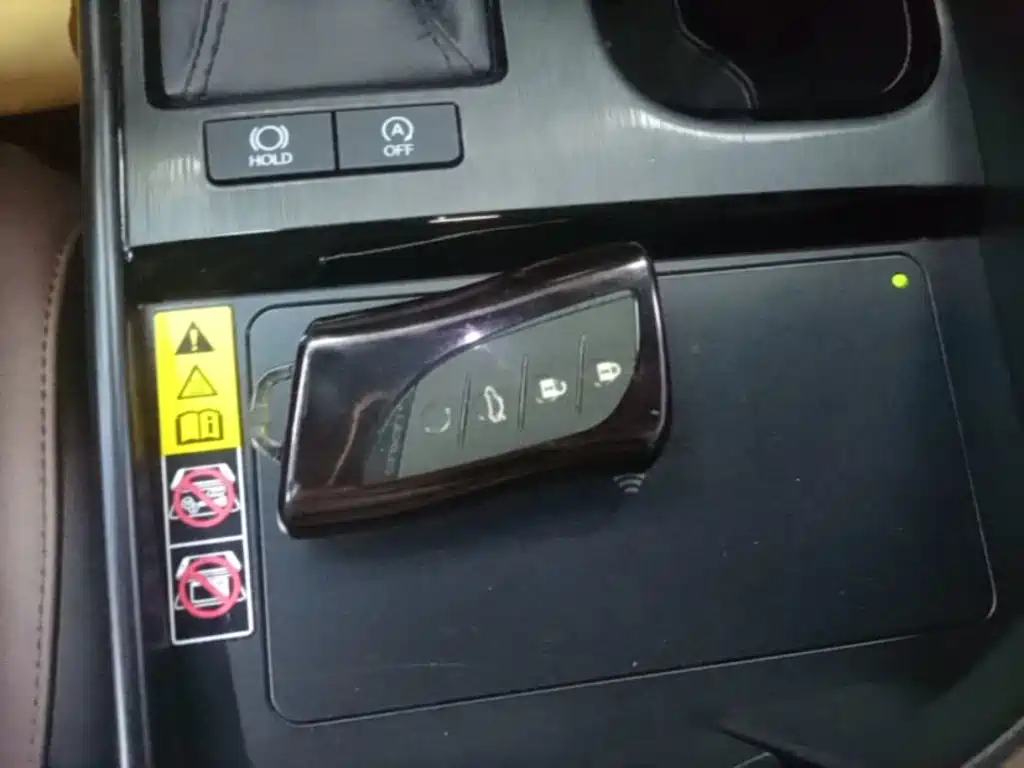Lexus ES 2025 200 Premium