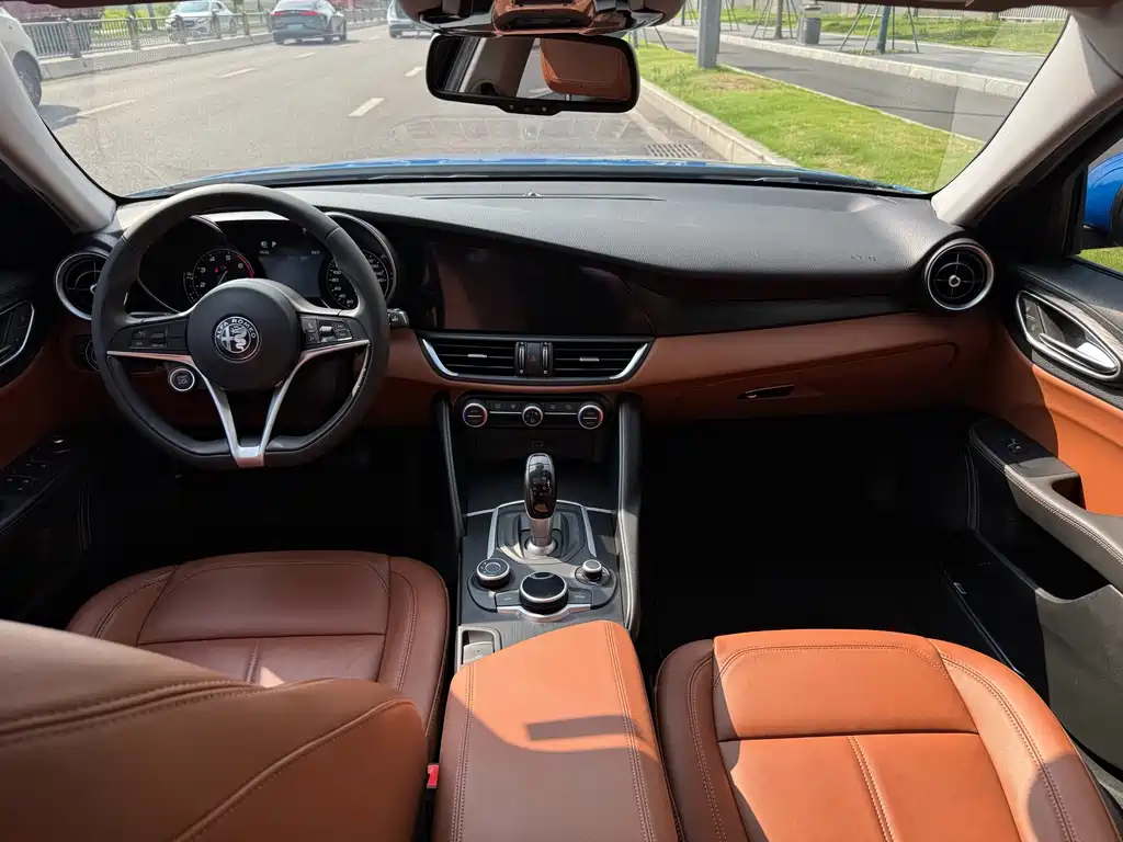 Alfa Romeo Giulia — миниатюра 7