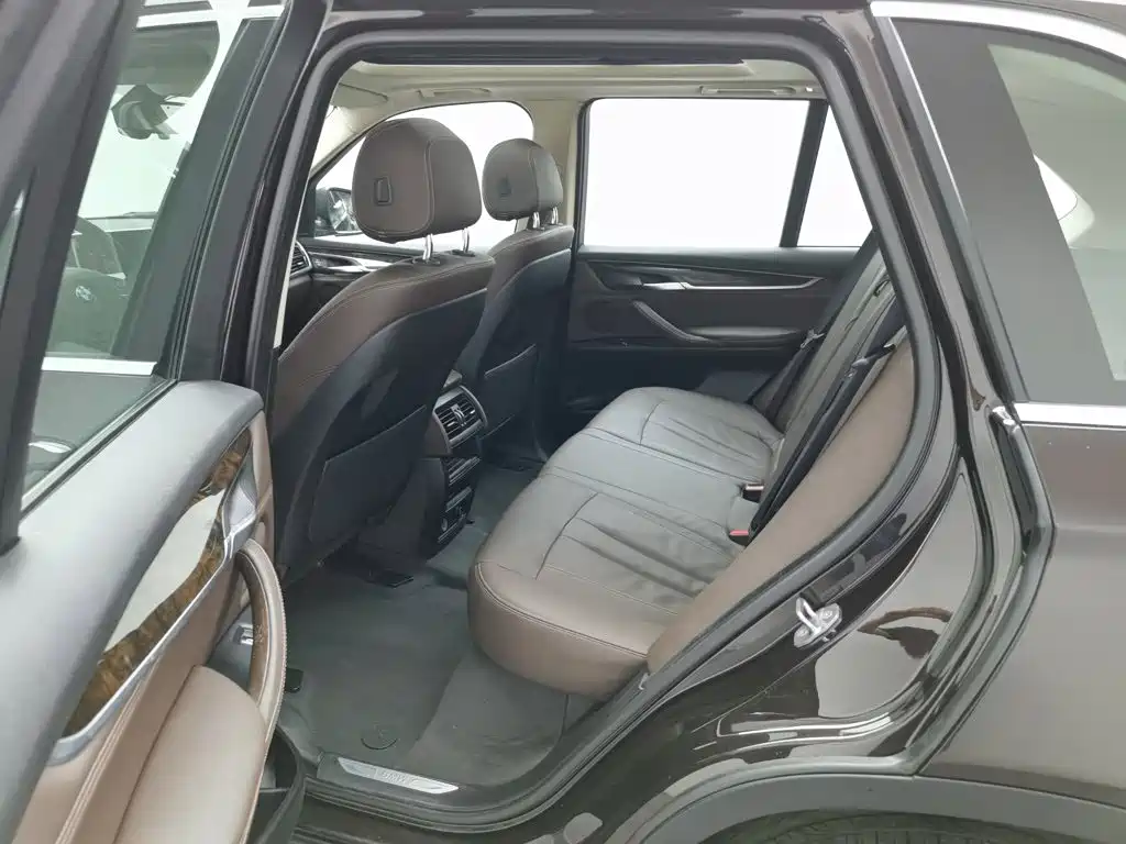 BMW X5 (Import) — миниатюра 15