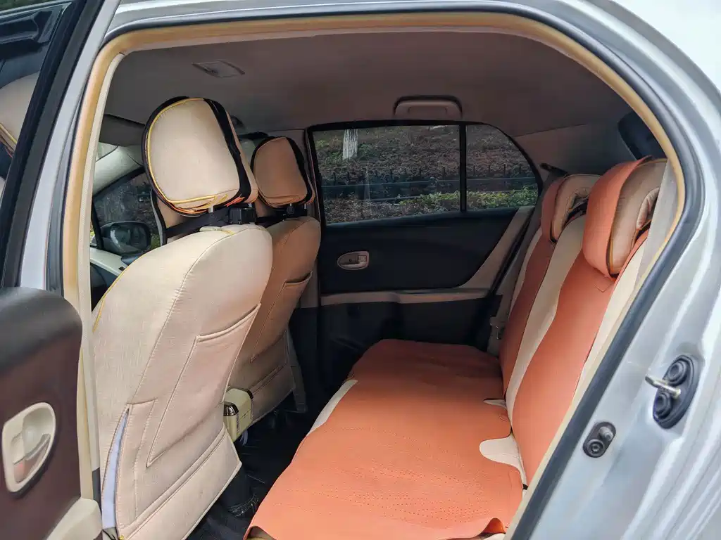 Toyota Yaris — миниатюра 7