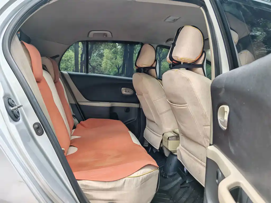 Toyota Yaris — миниатюра 8
