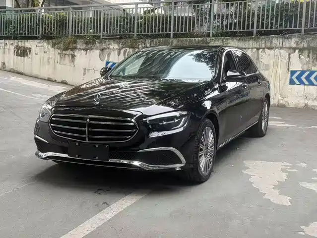 MERCEDES BENZ E CLASS