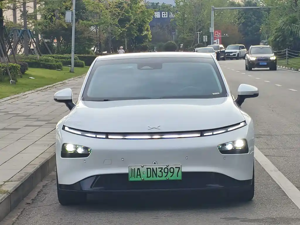 XPeng P7 — миниатюра 2