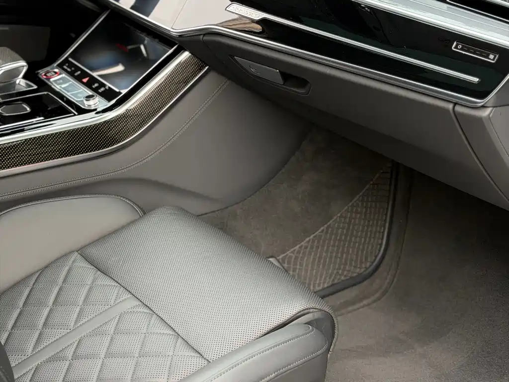 Audi S8 — миниатюра 16