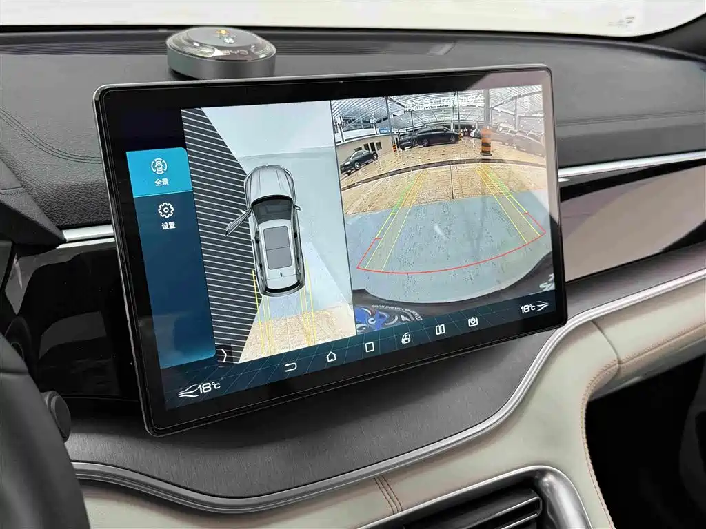BYD PLUS New Energy — миниатюра 10