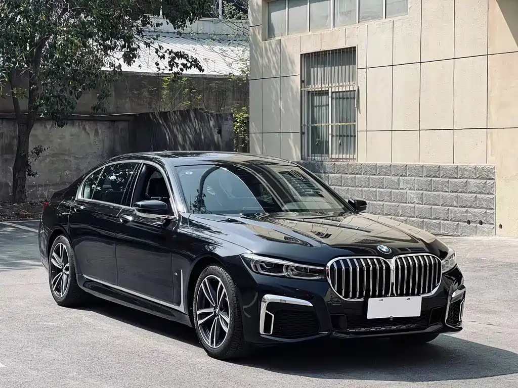 BMW 7 Series — миниатюра 3