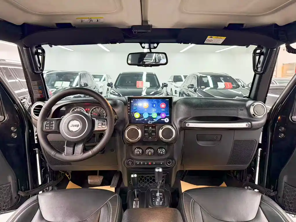 Jeep Wrangler — миниатюра 9
