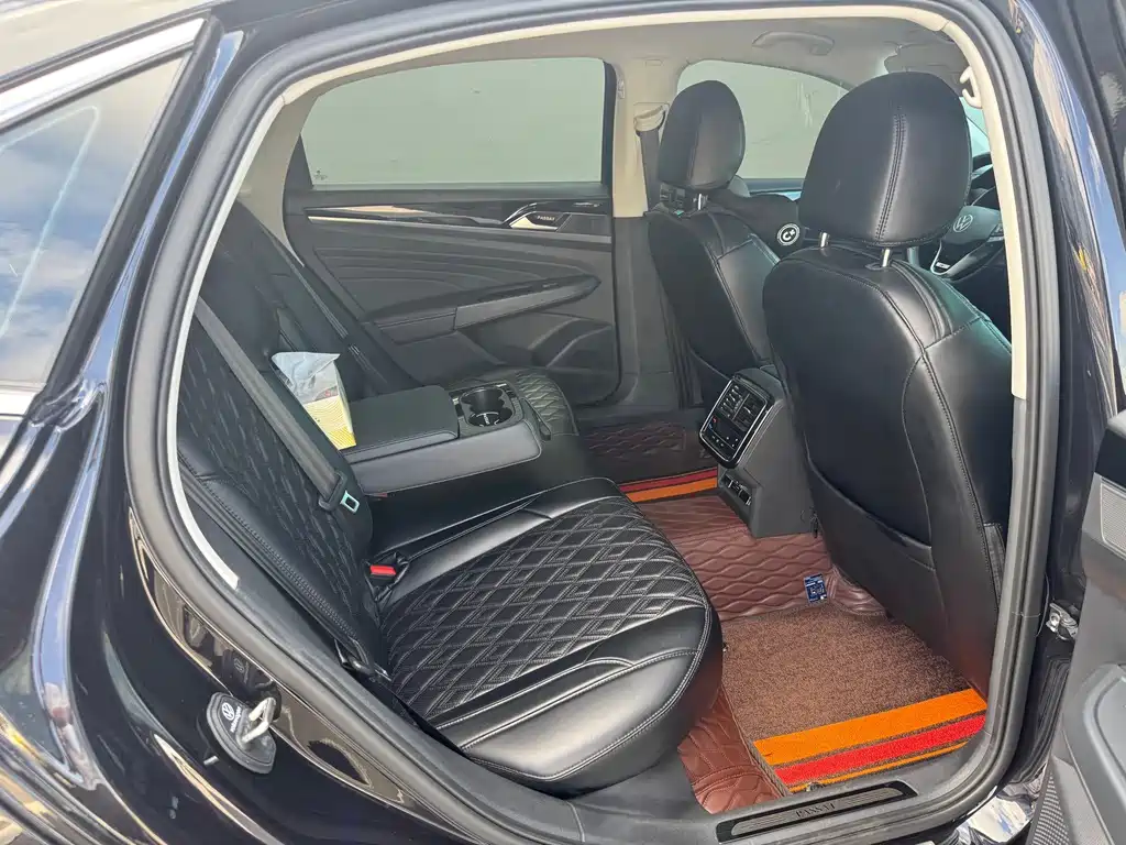 Volkswagen Passat — миниатюра 9