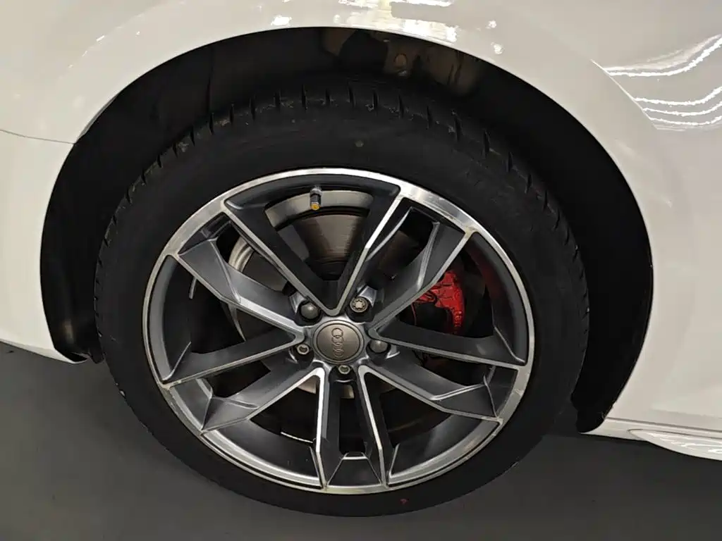 Audi A4L — миниатюра 23