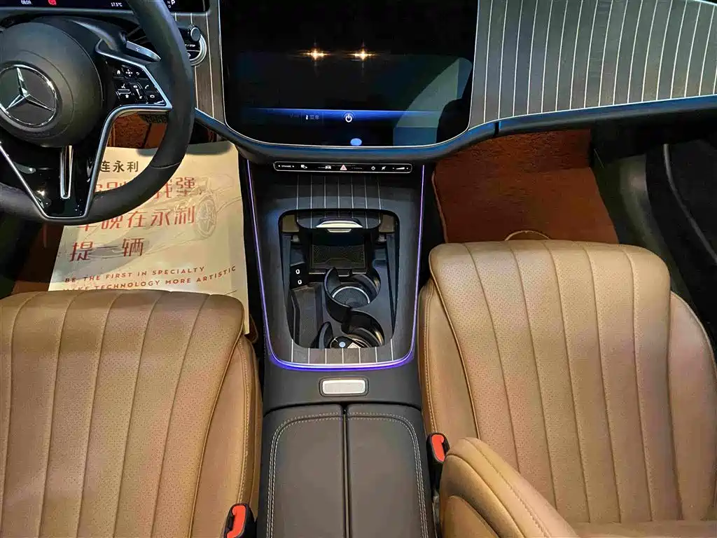 Mercedes-Benz E-Class — миниатюра 10