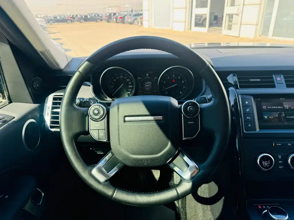 Land Rover Discovery — миниатюра 9