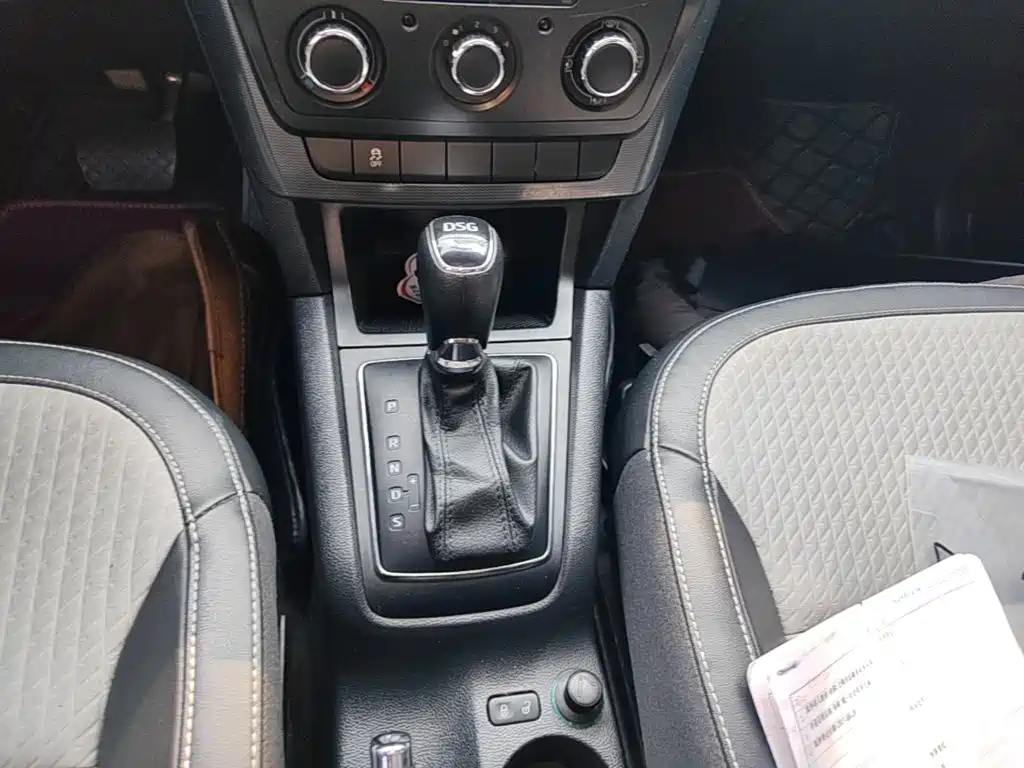 Skoda Yeti — миниатюра 14